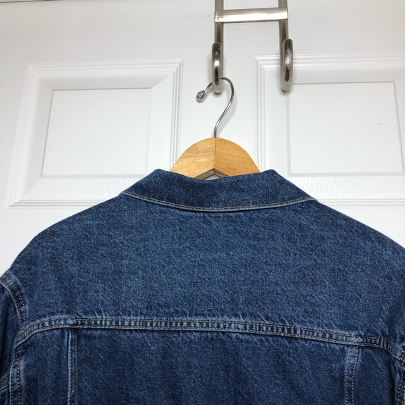 Old Navy 💯 % Cotton Dark Wash Relaxed Classic Button up Denim Jacket Size L - Picture 8 of 15